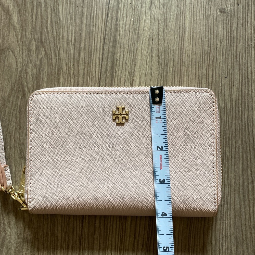 Tory Burch Zip Around Wallet Wristlet Blush Pink | Saffiano Leather | Like New - Picture 6 of 9